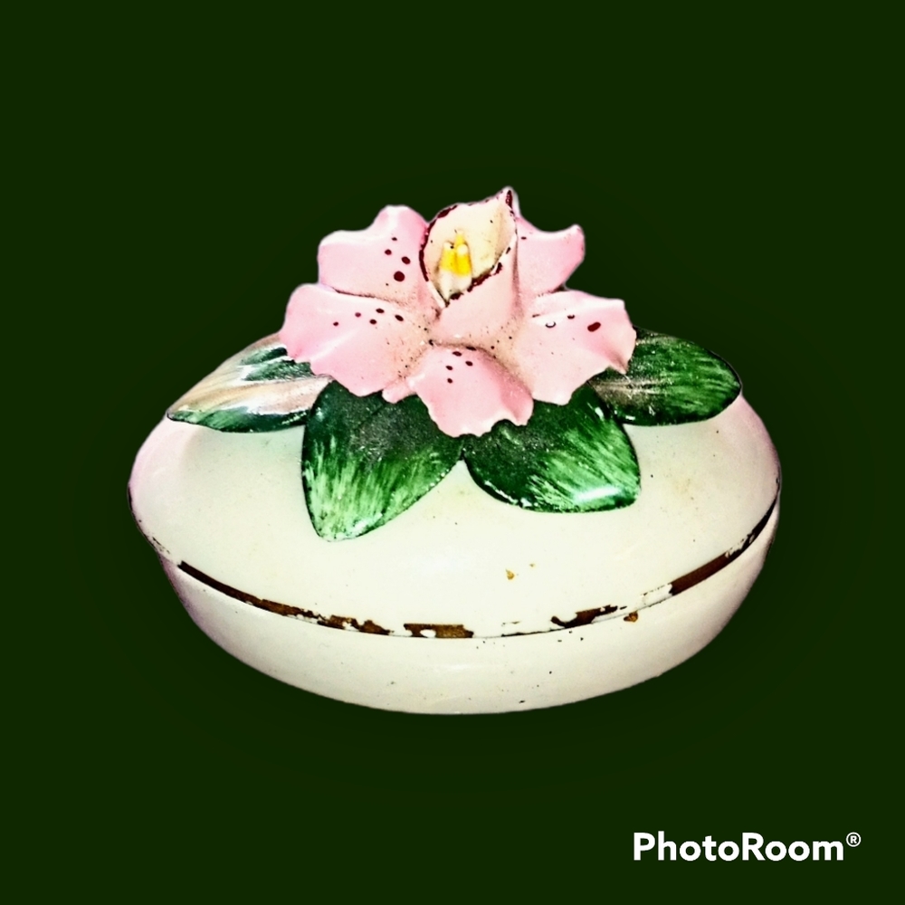 Women's Capodimonte Porcelain Rose Trinket Box